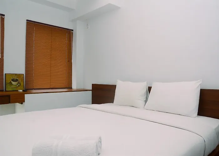 Cozy And Minimalist Studio Patraland Urbano Apartment Near Bekasi Station By Travelio